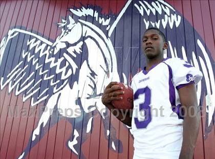 Thumbnail 1 in Chavez High School freshman Davonte' Neal  photogallery.