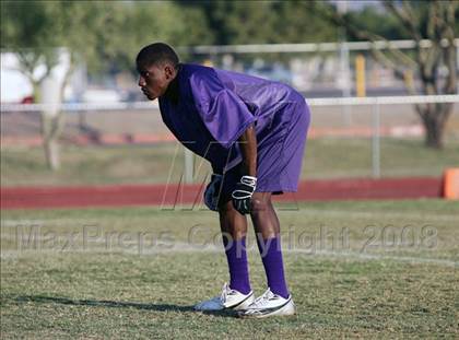 Thumbnail 1 in Chavez High School freshman Davonte' Neal  photogallery.