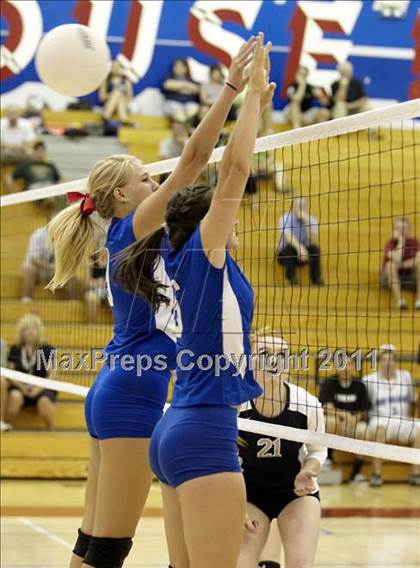 Thumbnail 2 in Vista del Lago @ Folsom photogallery.
