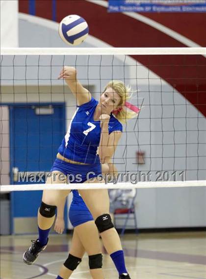 Thumbnail 3 in Vista del Lago @ Folsom photogallery.