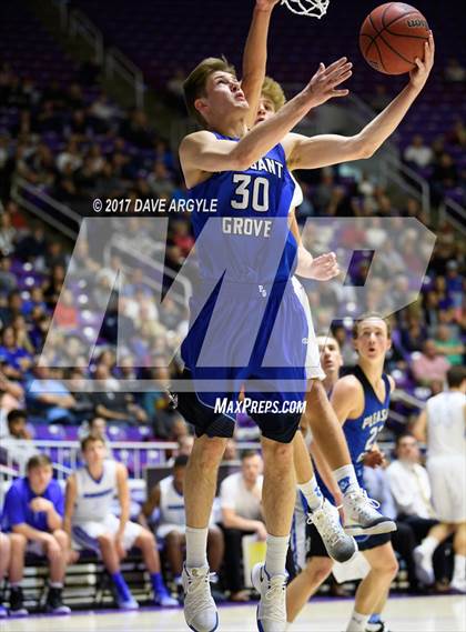 Thumbnail 3 in Bingham vs. Pleasant Grove (UHSAA 5A Semifinal) photogallery.