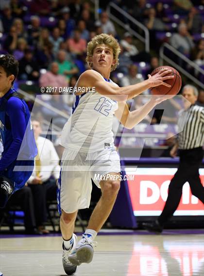 Thumbnail 2 in Bingham vs. Pleasant Grove (UHSAA 5A Semifinal) photogallery.