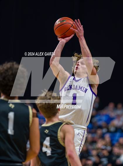 Thumbnail 2 in Benjamin vs Gordon (UIL 1A Basketball Semifinal) photogallery.