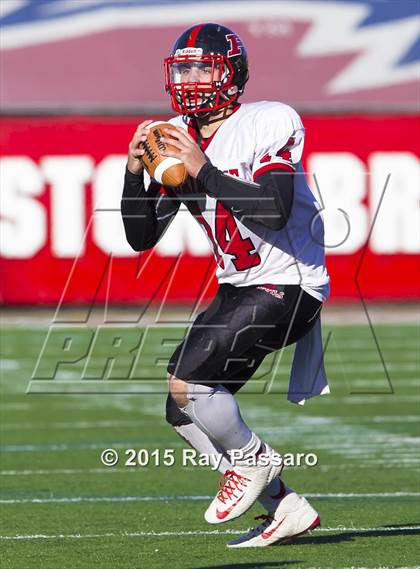 Thumbnail 2 in Plainedge vs Sayville (Long Island Class III Final) photogallery.