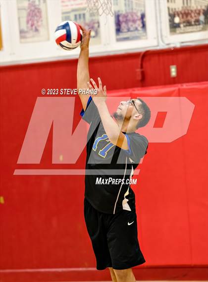 Thumbnail 1 in Del Campo @ McClatchy photogallery.