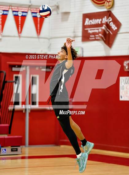 Thumbnail 1 in Del Campo @ McClatchy photogallery.