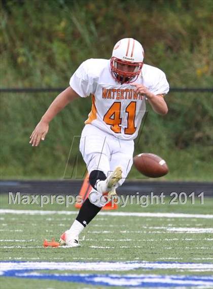 Thumbnail 2 in Immaculate vs Watertown (scrimmage) photogallery.