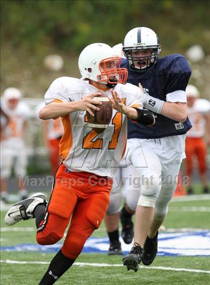 Thumbnail 3 in Immaculate vs Watertown (scrimmage) photogallery.