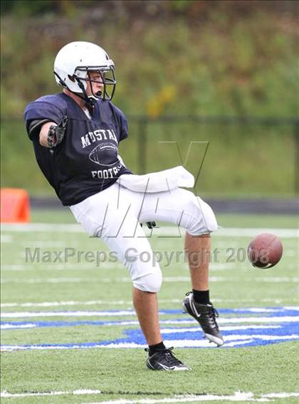 Thumbnail 3 in Immaculate vs Watertown (scrimmage) photogallery.