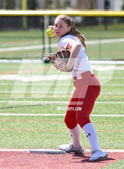 Thumbnail 1 in Iroquois @ Williamsville East photogallery.