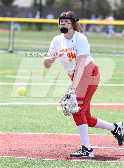 Thumbnail 1 in Iroquois @ Williamsville East photogallery.