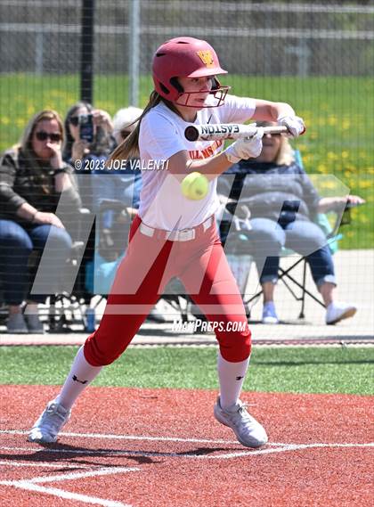 Thumbnail 2 in Iroquois @ Williamsville East photogallery.