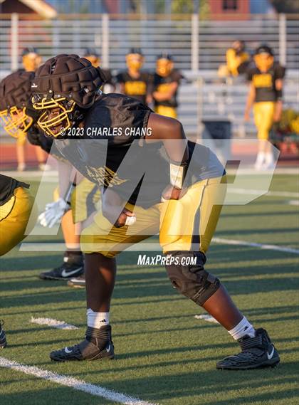 Thumbnail 2 in Alameda vs St. Helena (Scrimmage) photogallery.