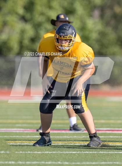Thumbnail 3 in Alameda vs St. Helena (Scrimmage) photogallery.