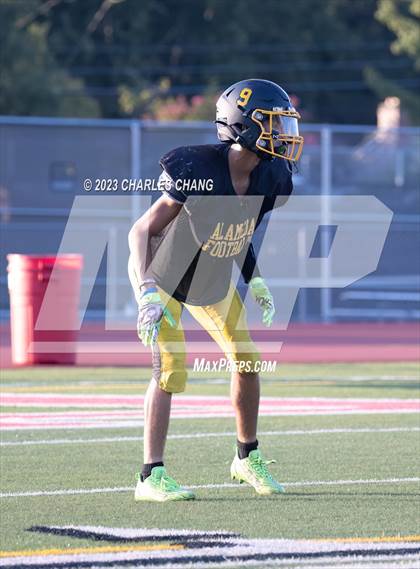Thumbnail 2 in Alameda vs St. Helena (Scrimmage) photogallery.
