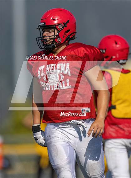 Thumbnail 1 in Alameda vs St. Helena (Scrimmage) photogallery.