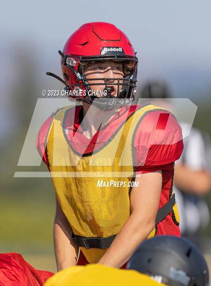 Thumbnail 2 in Alameda vs St. Helena (Scrimmage) photogallery.