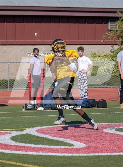 Thumbnail 1 in Alameda vs St. Helena (Scrimmage) photogallery.