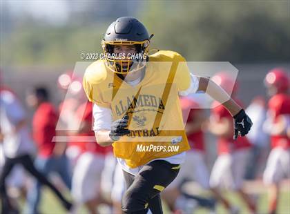 Thumbnail 3 in Alameda vs St. Helena (Scrimmage) photogallery.