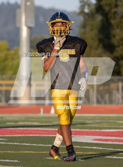 Thumbnail 1 in Alameda vs St. Helena (Scrimmage) photogallery.