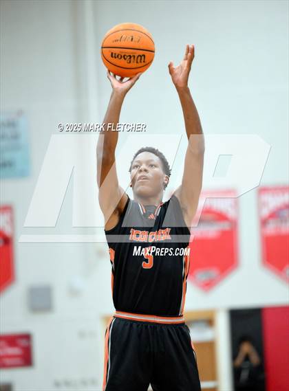 Thumbnail 2 in Pine Ridge vs Tocoi Creek (Barracuda New Years Shootout) photogallery.