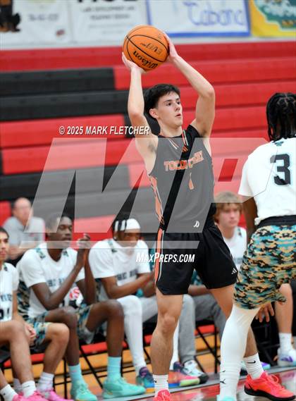 Thumbnail 1 in Pine Ridge vs Tocoi Creek (Barracuda New Years Shootout) photogallery.