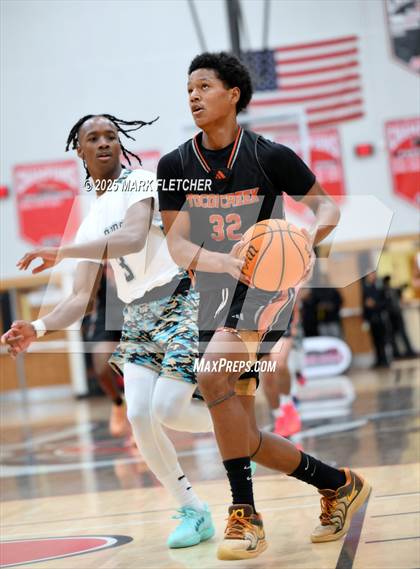 Thumbnail 3 in Pine Ridge vs Tocoi Creek (Barracuda New Years Shootout) photogallery.