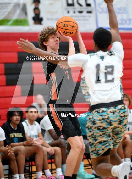 Thumbnail 2 in Pine Ridge vs Tocoi Creek (Barracuda New Years Shootout) photogallery.