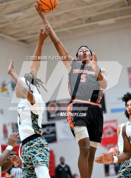 Thumbnail 3 in Pine Ridge vs Tocoi Creek (Barracuda New Years Shootout) photogallery.
