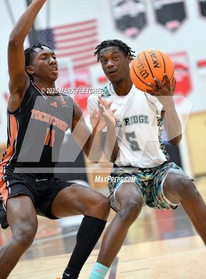 Thumbnail 1 in Pine Ridge vs Tocoi Creek (Barracuda New Years Shootout) photogallery.