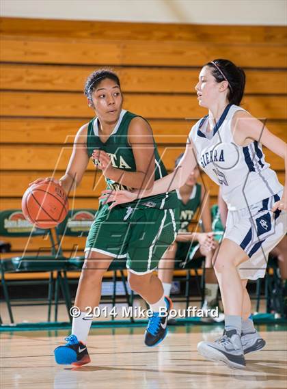 Thumbnail 3 in Santa Barbara vs Sierra Canyon (Santa Barbara Tournament of Champions) photogallery.