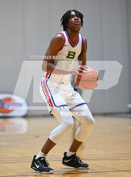 Thumbnail 1 in Bartlett vs. Newman (Allstate Sugar Bowl National Prep Classic) photogallery.