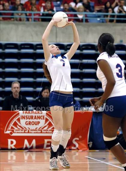 Thumbnail 1 in Christian Brothers vs. Santa Fe Christian (CIF State D4 Final) photogallery.