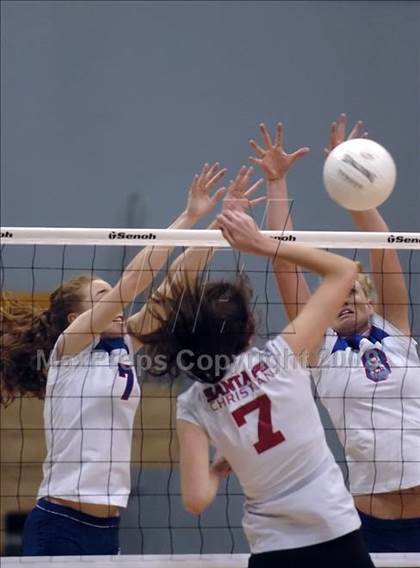 Thumbnail 3 in Christian Brothers vs. Santa Fe Christian (CIF State D4 Final) photogallery.