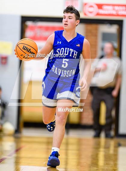Thumbnail 1 in South Davidson vs Trinity (Davidson-Randolph Christmas Classic) photogallery.