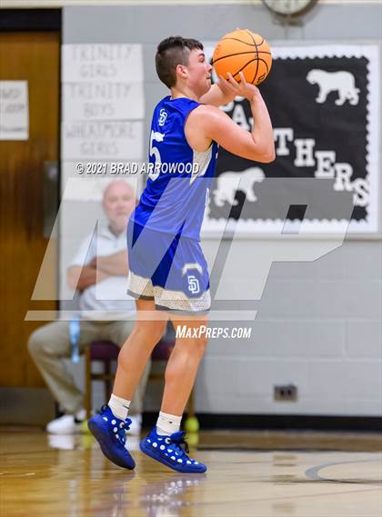 Thumbnail 3 in South Davidson vs Trinity (Davidson-Randolph Christmas Classic) photogallery.