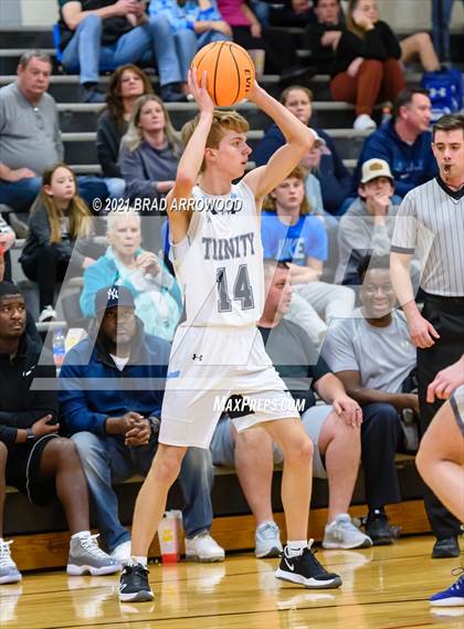 Thumbnail 2 in South Davidson vs Trinity (Davidson-Randolph Christmas Classic) photogallery.
