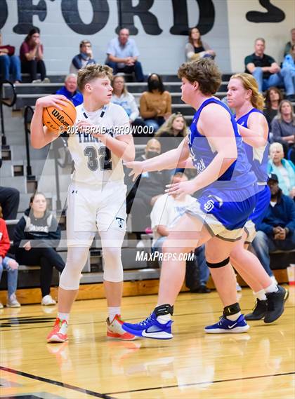 Thumbnail 2 in South Davidson vs Trinity (Davidson-Randolph Christmas Classic) photogallery.