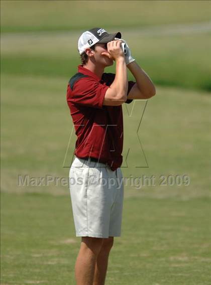 Thumbnail 1 in NCHSAA Championships (3A - Day 2) photogallery.