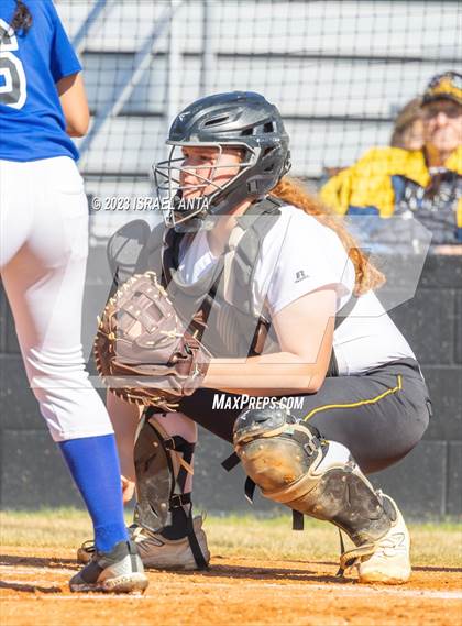 Thumbnail 1 in St. Pauls vs. Fairmont (Robeson County Slugfest) photogallery.