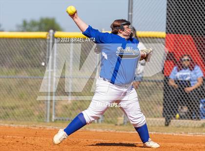 Thumbnail 2 in St. Pauls vs. Fairmont (Robeson County Slugfest) photogallery.