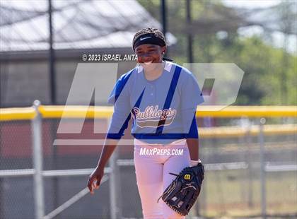Thumbnail 2 in St. Pauls vs. Fairmont (Robeson County Slugfest) photogallery.