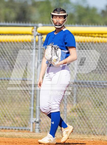 Thumbnail 2 in St. Pauls vs. Fairmont (Robeson County Slugfest) photogallery.