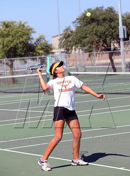 Thumbnail 2 in United @ Uvalde photogallery.