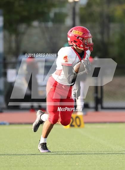 Thumbnail 1 in Chaminade vs. Cardinal Hayes photogallery.