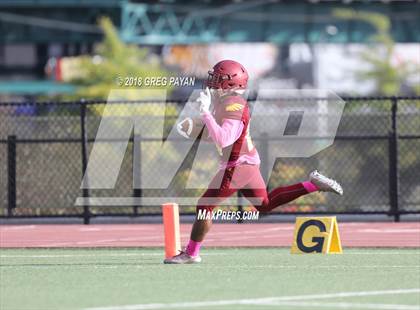 Thumbnail 3 in Chaminade vs. Cardinal Hayes photogallery.