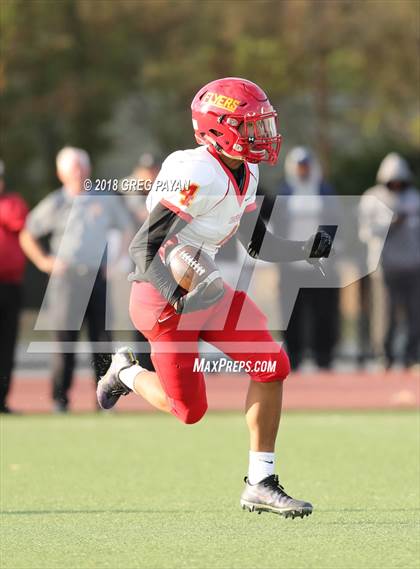Thumbnail 2 in Chaminade vs. Cardinal Hayes photogallery.