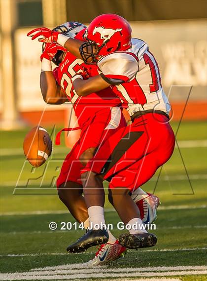 Thumbnail 1 in Manvel vs North Shore photogallery.