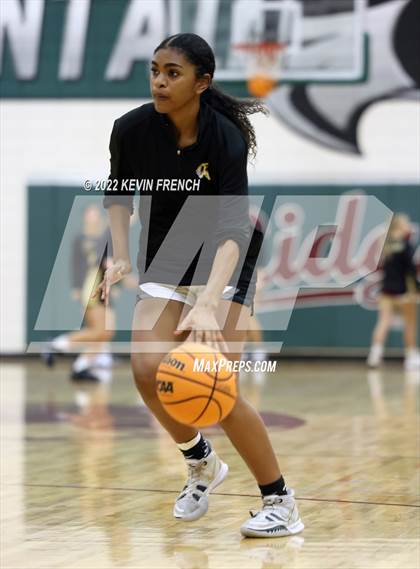 Thumbnail 2 in Shadow Ridge vs Gilbert (Mountain Ridge Invitational) photogallery.