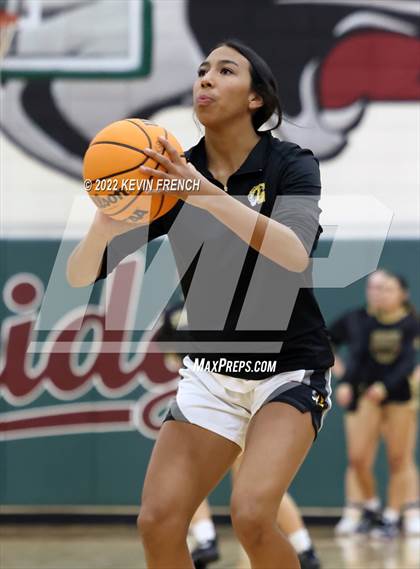 Thumbnail 2 in Shadow Ridge vs Gilbert (Mountain Ridge Invitational) photogallery.